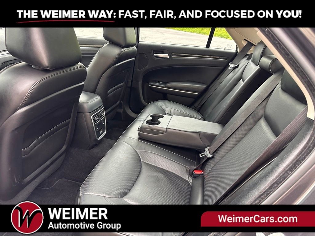 Pre-Owned 2023 Chrysler 300 Touring - photo - 22