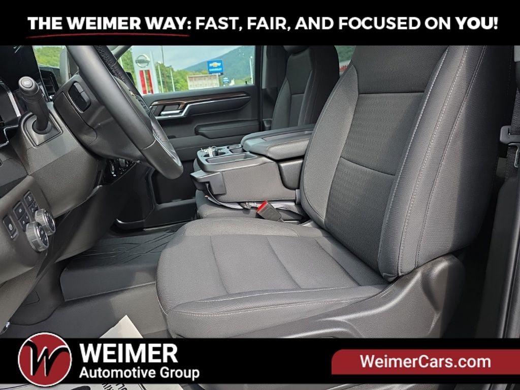 Pre-Owned 2024 Chevrolet Silverado 1500 LT - photo - 15