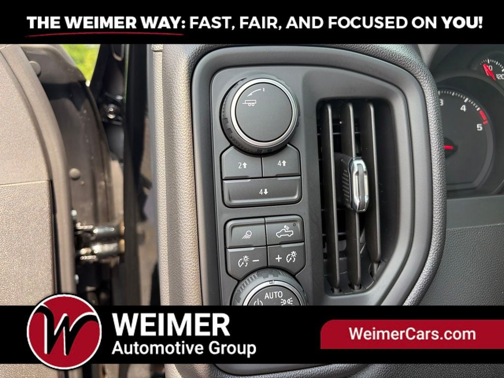 Pre-Owned 2026 Chevrolet Silverado 2500HD Custom - photo - 19