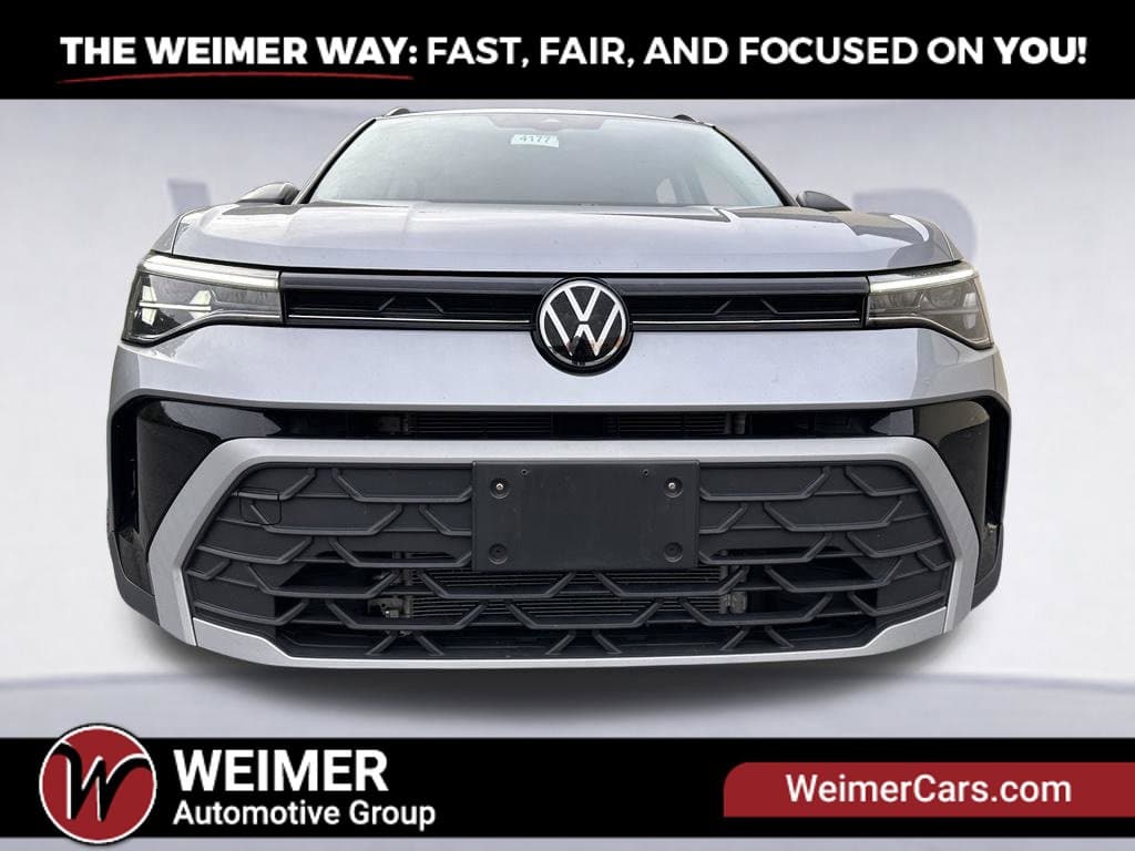 Pre-Owned 2025 Volkswagen Taos 1.5T S - photo - 1