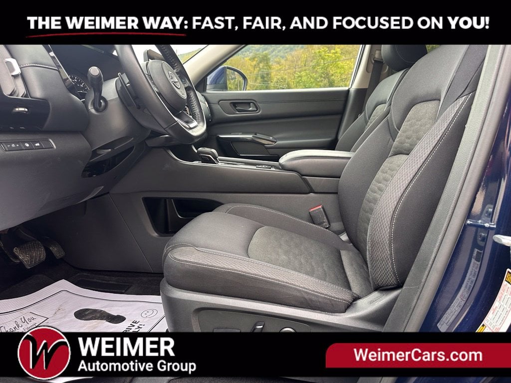 Pre-Owned 2025 Nissan Pathfinder SV - photo - 9