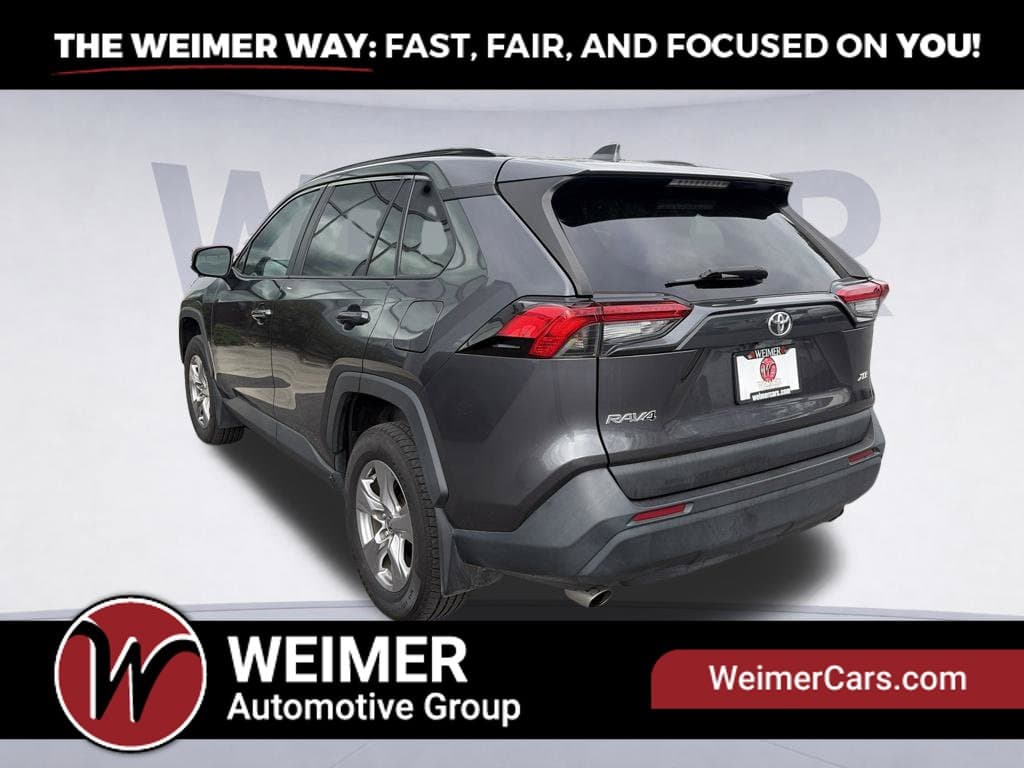 Pre-Owned 2024 Toyota RAV4 XLE - photo - 6
