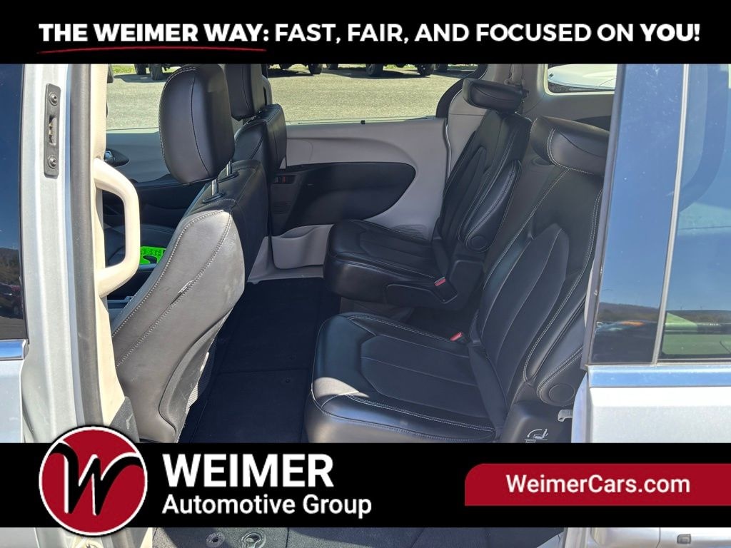 Pre-Owned 2024 Chrysler Pacifica Touring L - photo - 26