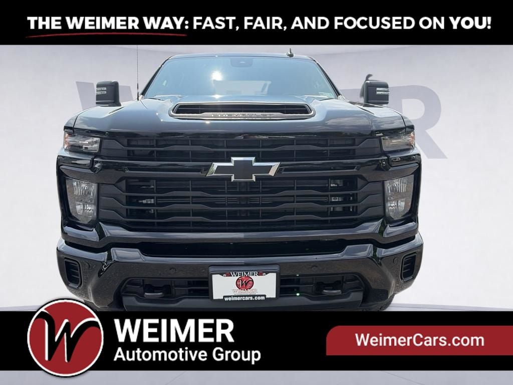 Pre-Owned 2026 Chevrolet Silverado 2500HD Custom - photo - 1