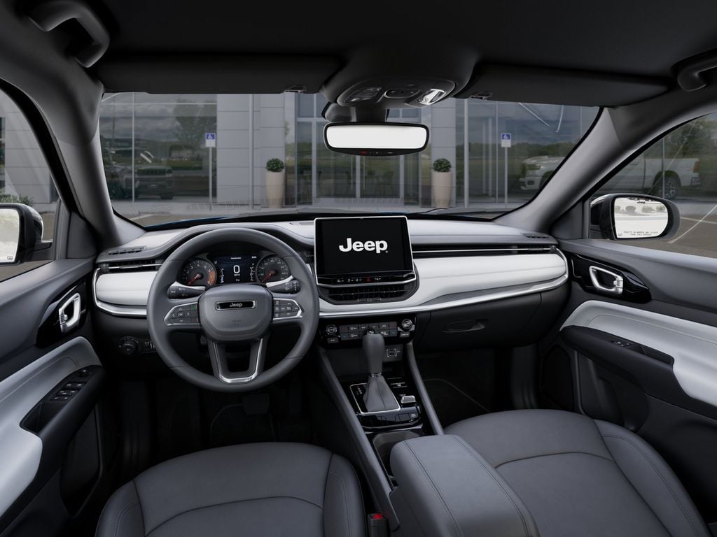New 2026 Jeep Compass Limited - photo - 13