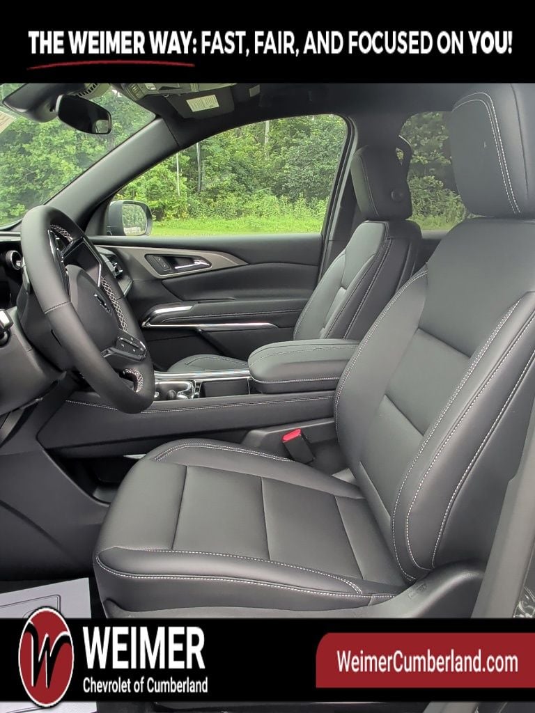 New 2026 Chevrolet Traverse LT - photo - 13