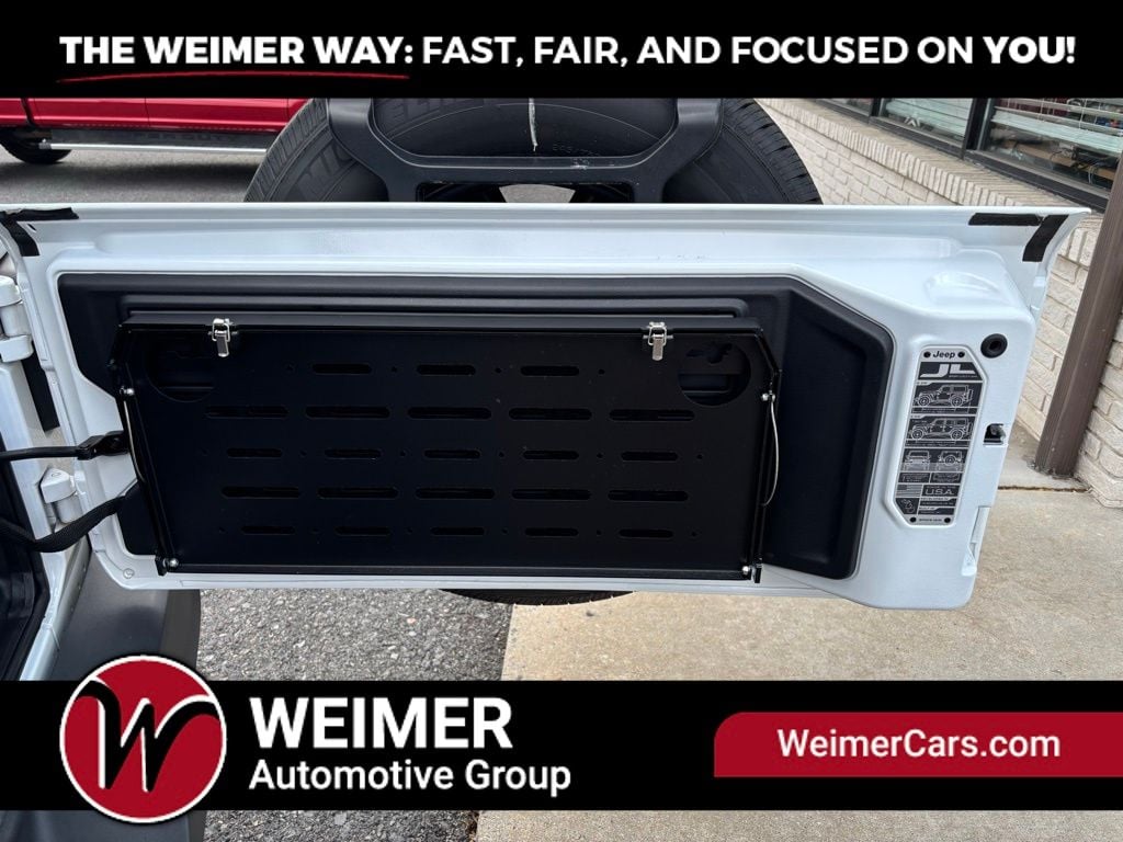 Pre-Owned 2022 Jeep Wrangler Sport - photo - 9