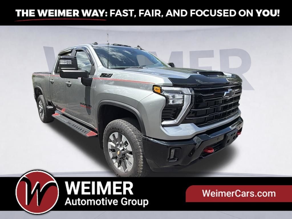 Pre-Owned 2025 Chevrolet Silverado 2500HD LT - photo - 2