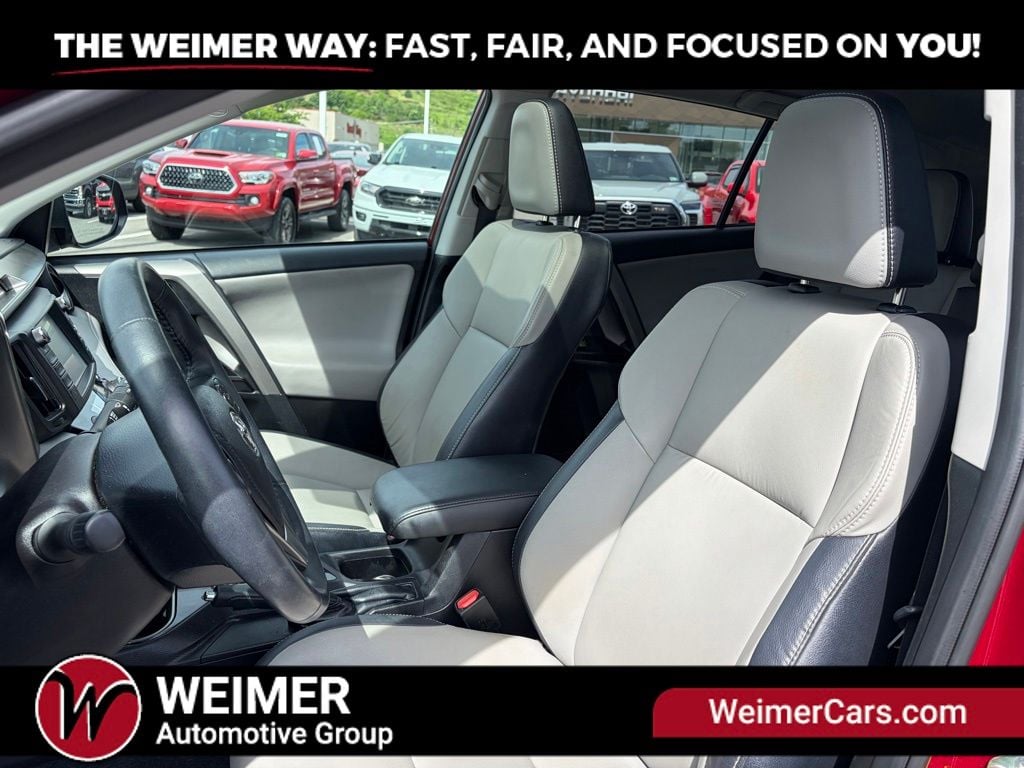 Pre-Owned 2018 Toyota RAV4 Limited - photo - 24