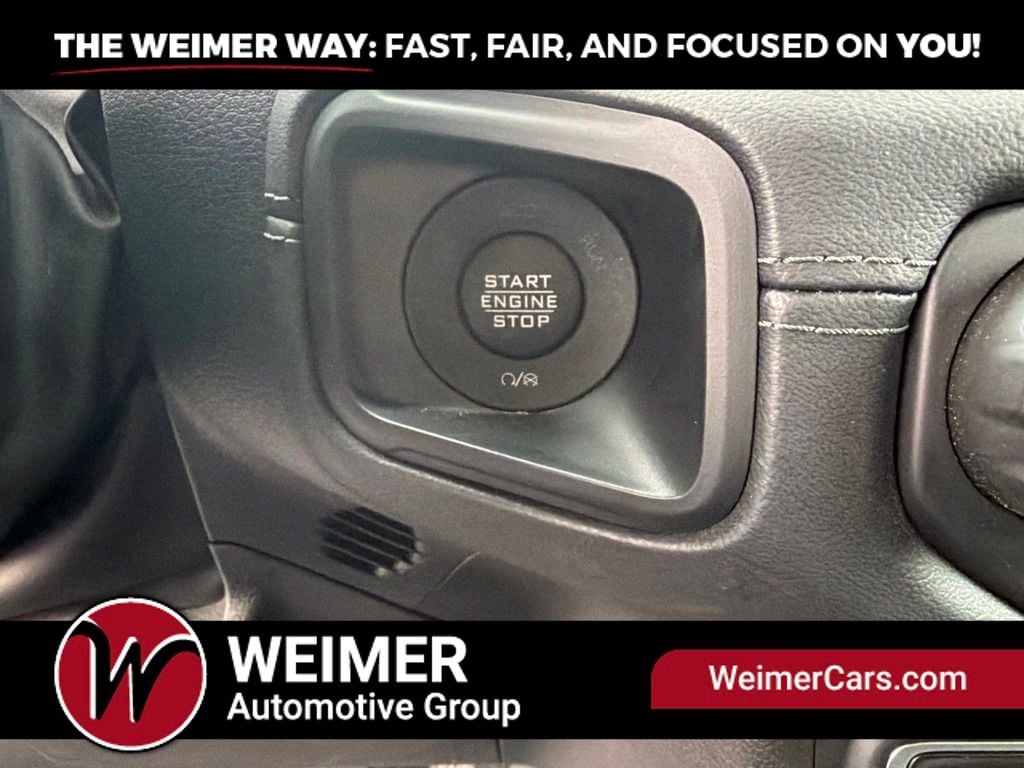Pre-Owned 2024 Jeep Wrangler Sahara - photo - 30