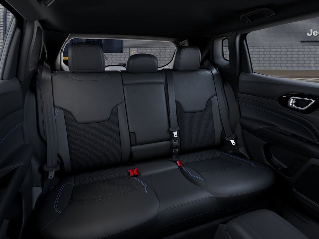 New 2026 Jeep Compass Latitude - photo - 14