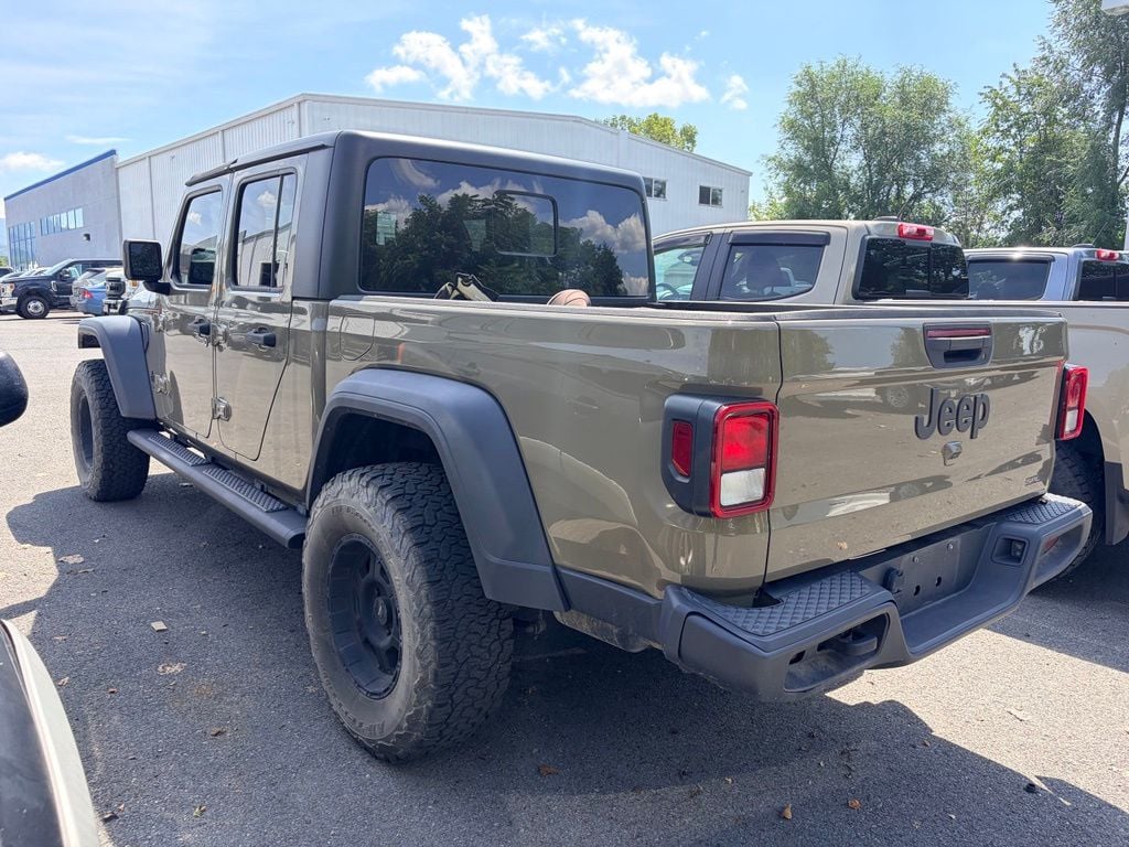 Pre-Owned 2020 Jeep Gladiator Sport - photo - 5