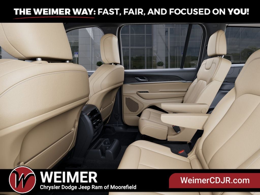 New 2025 Jeep Grand Cherokee L Limited - photo - 22