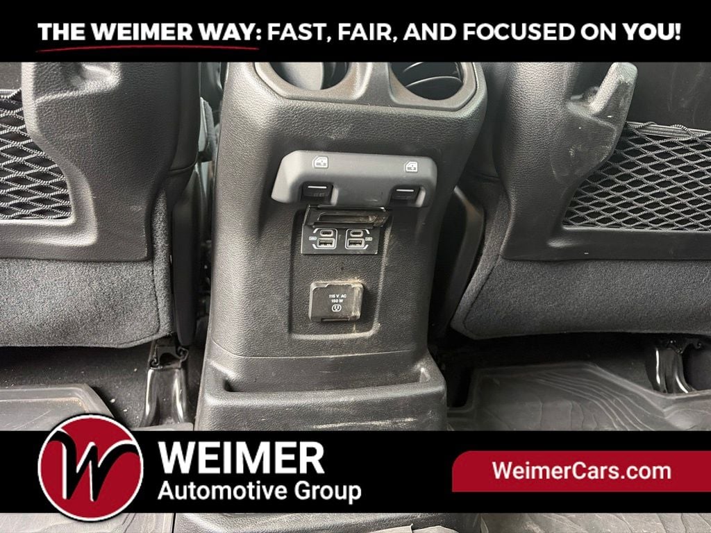 Pre-Owned 2024 Jeep Wrangler Sahara - photo - 14