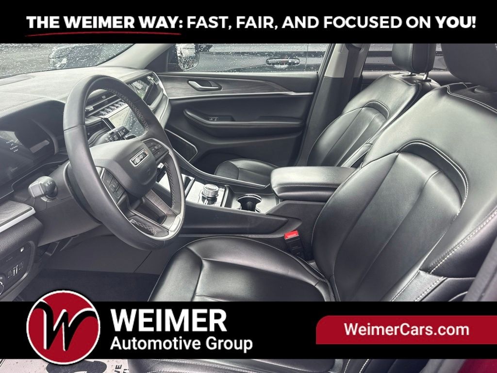Pre-Owned 2024 Jeep Grand Cherokee 4xe - photo - 11
