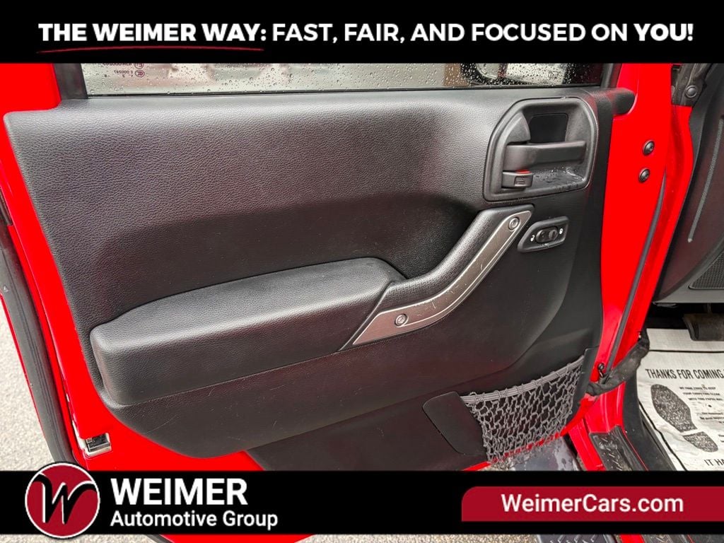 Pre-Owned 2015 Jeep Wrangler Unlimited Sport - photo - 25