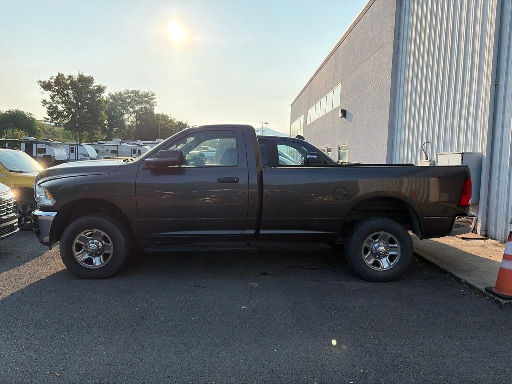 Pre-Owned 2016 Ram 3500 Tradesman - photo - 2