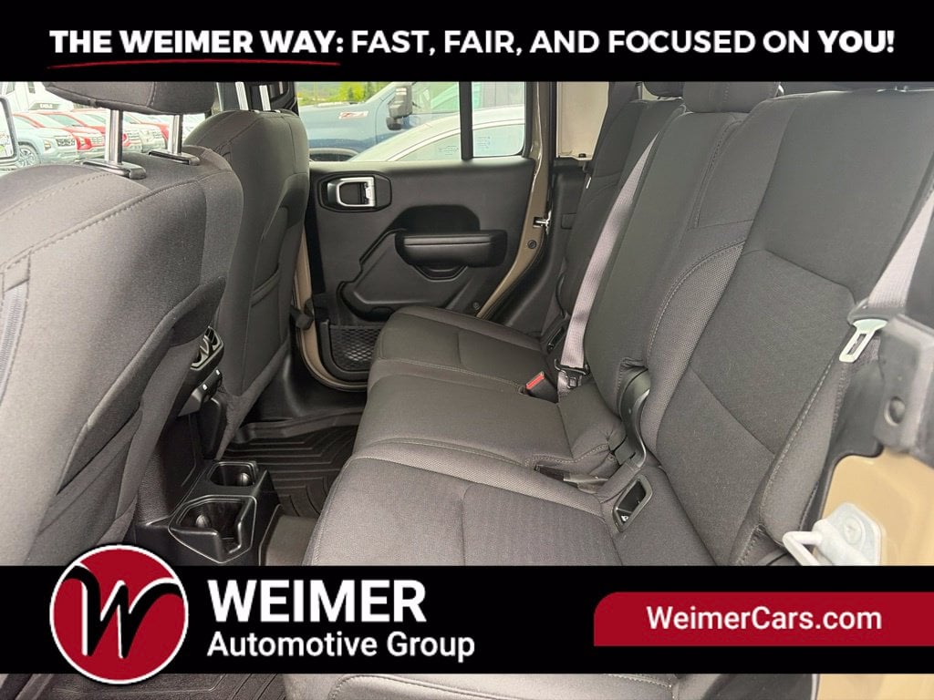 Pre-Owned 2020 Jeep Gladiator Sport - photo - 7