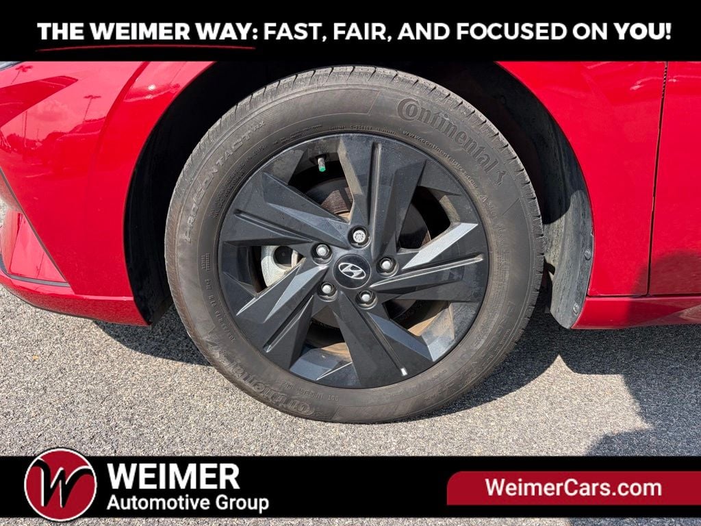 Pre-Owned 2023 Hyundai Elantra SEL - photo - 9