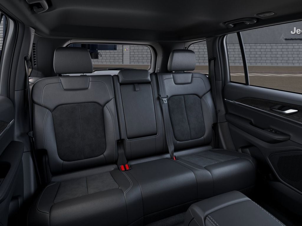 New 2026 Jeep Grand Cherokee Altitude - photo - 14
