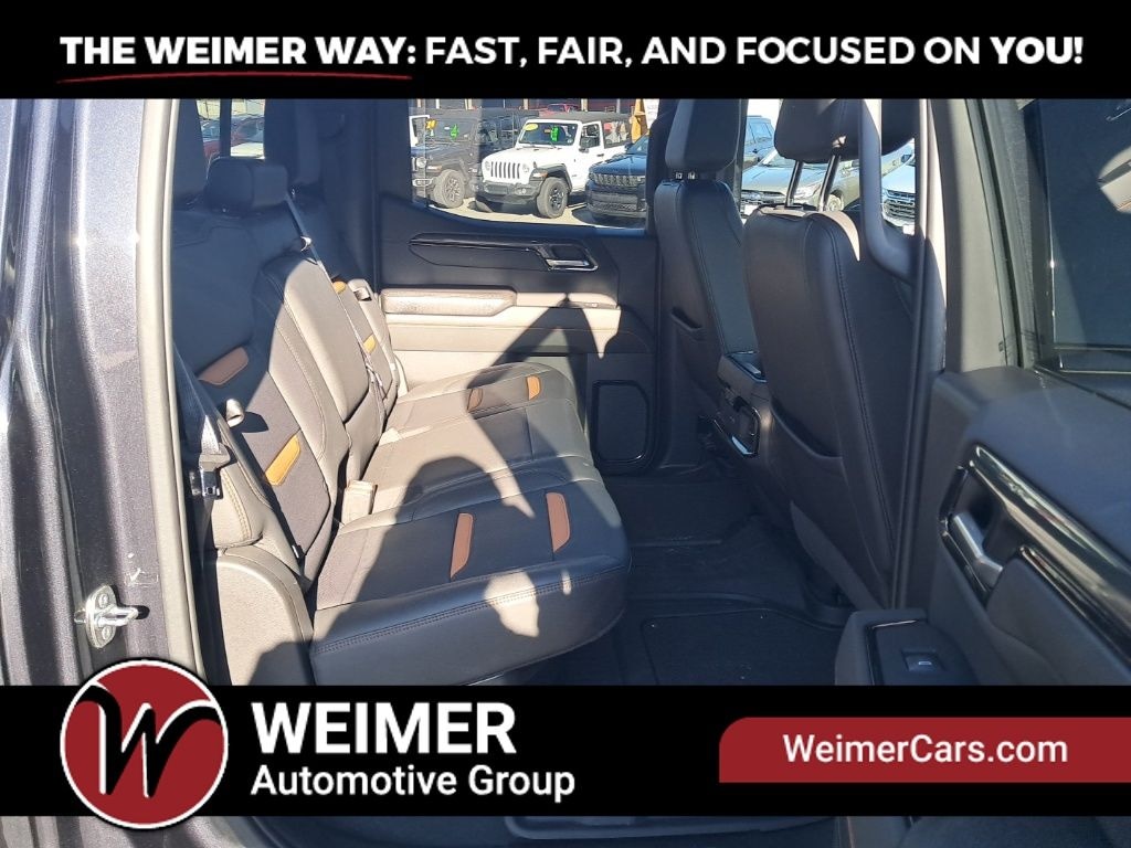 Pre-Owned 2022 GMC Sierra 1500 AT4 - photo - 17