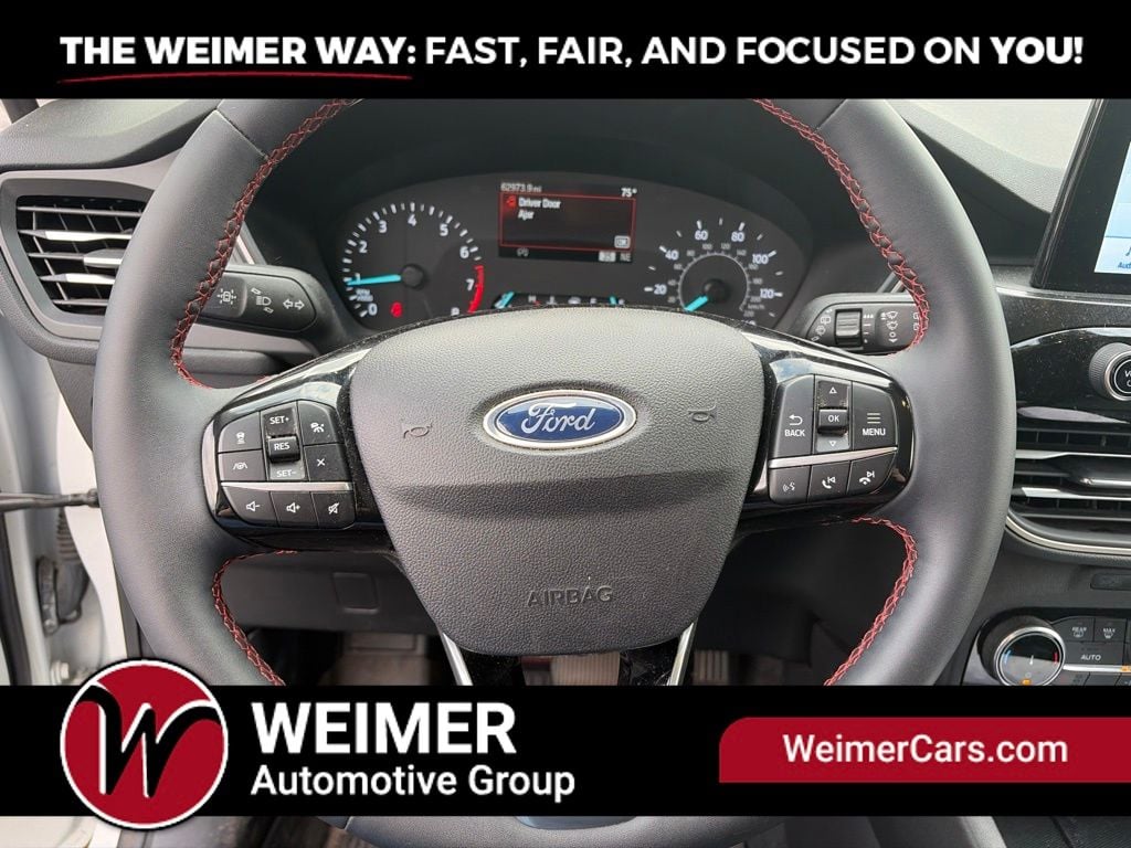 Pre-Owned 2022 Ford Escape SEL - photo - 31