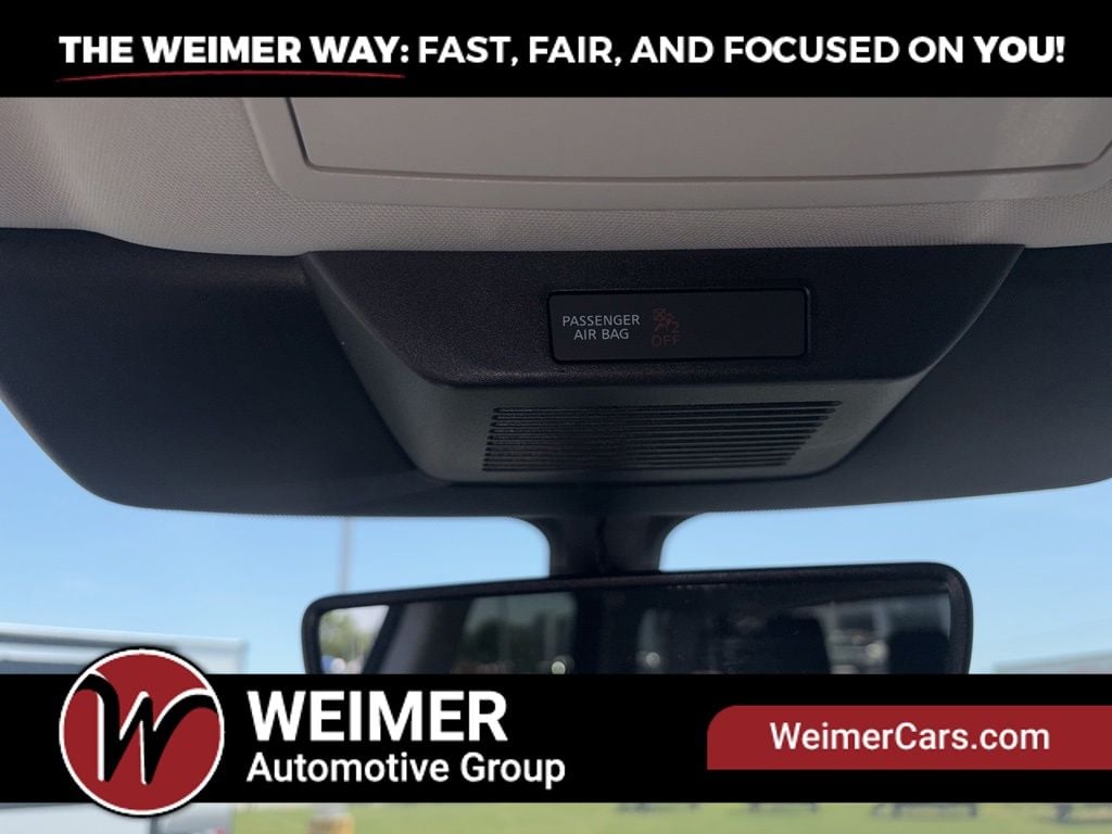 Pre-Owned 2025 Nissan Pathfinder Platinum - photo - 34