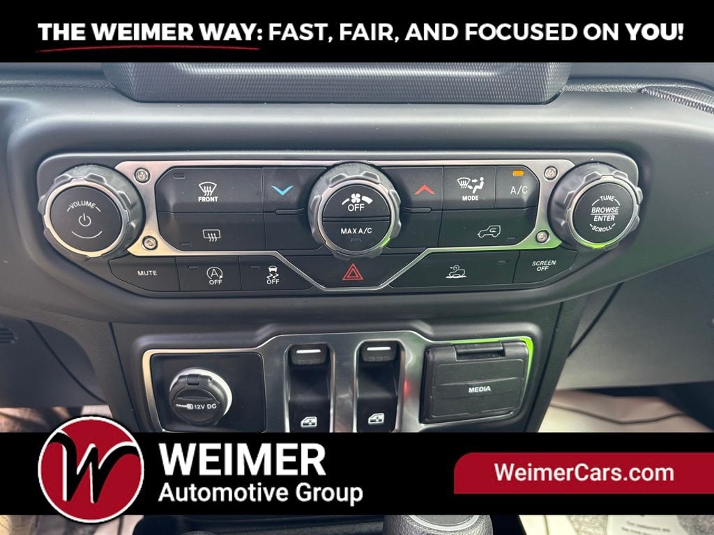 Pre-Owned 2022 Jeep Wrangler Sport - photo - 25