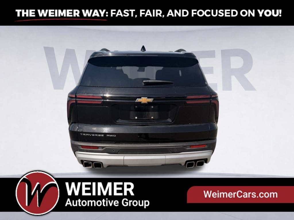 Pre-Owned 2025 Chevrolet Traverse LT - photo - 3