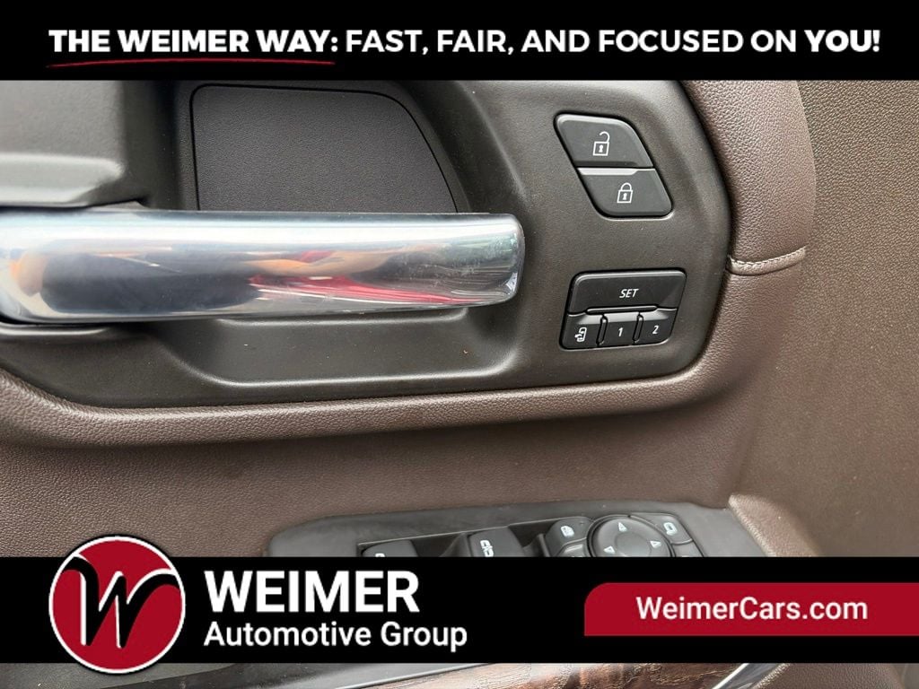 Pre-Owned 2022 GMC Sierra 3500HD Denali - photo - 21