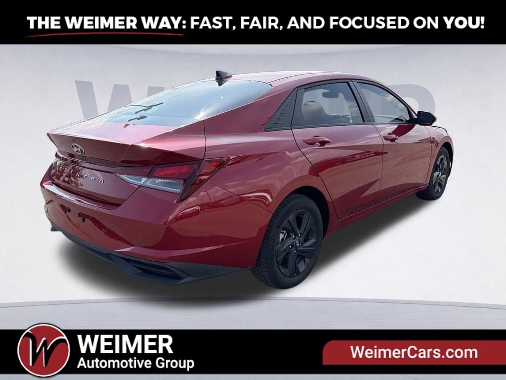 Pre-Owned 2023 Hyundai Elantra SEL - photo - 5
