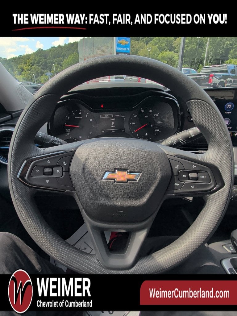New 2026 Chevrolet Trax LS - photo - 21