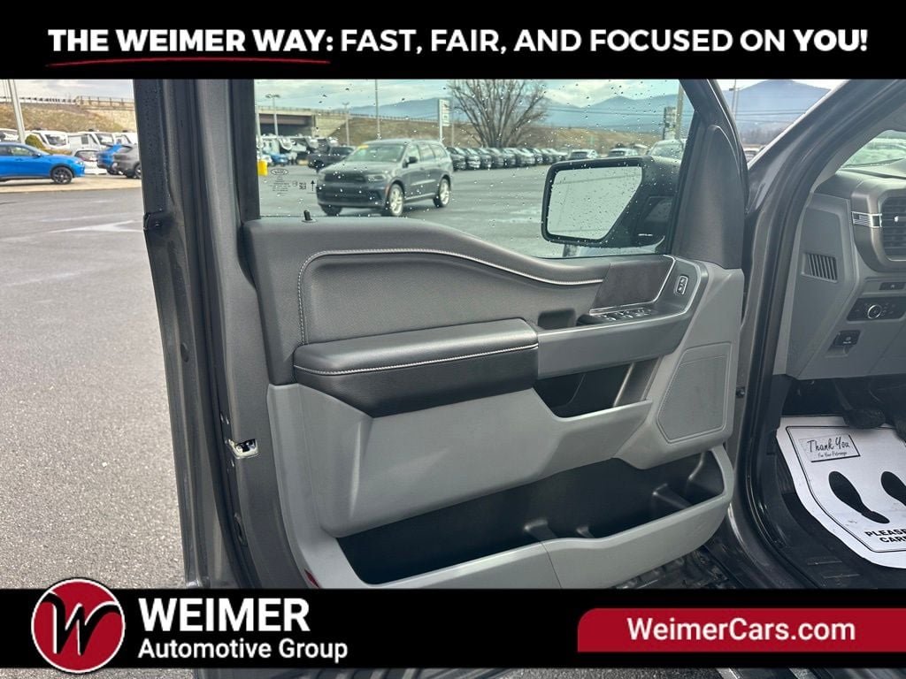 Pre-Owned 2025 Ford F-150 XLT - photo - 8