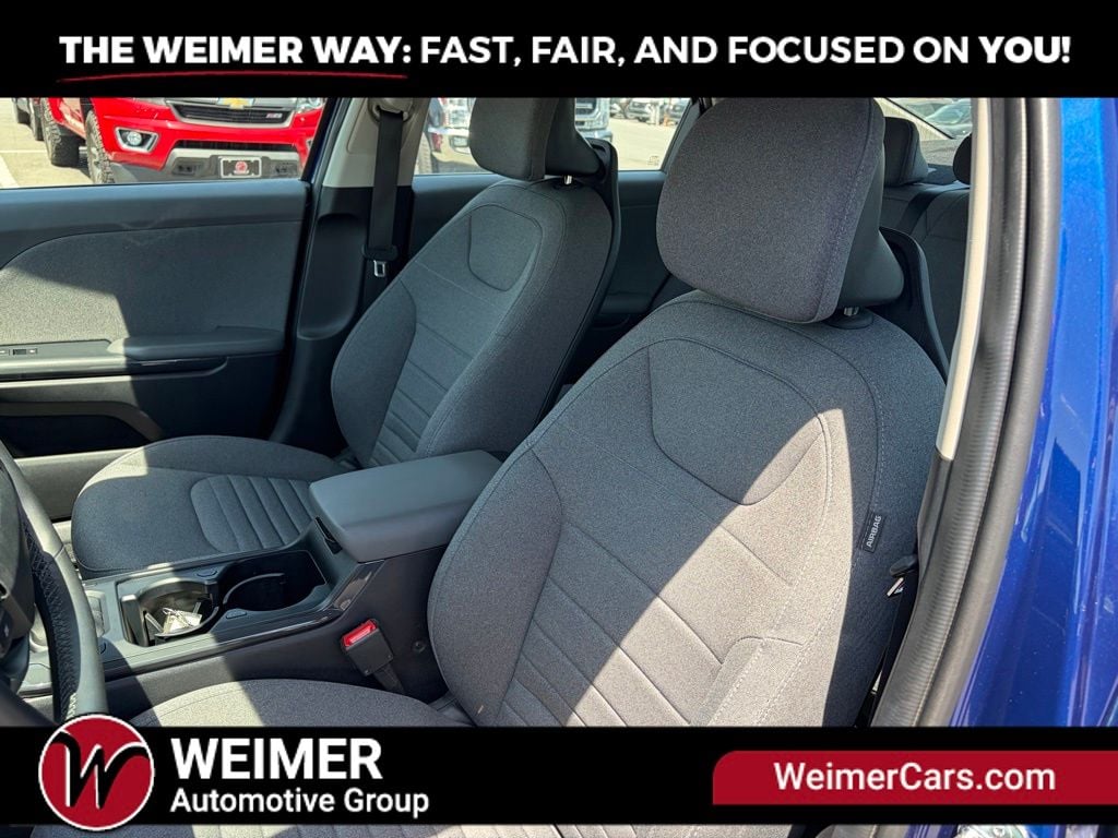 Pre-Owned 2025 Kia K4 EX - photo - 21