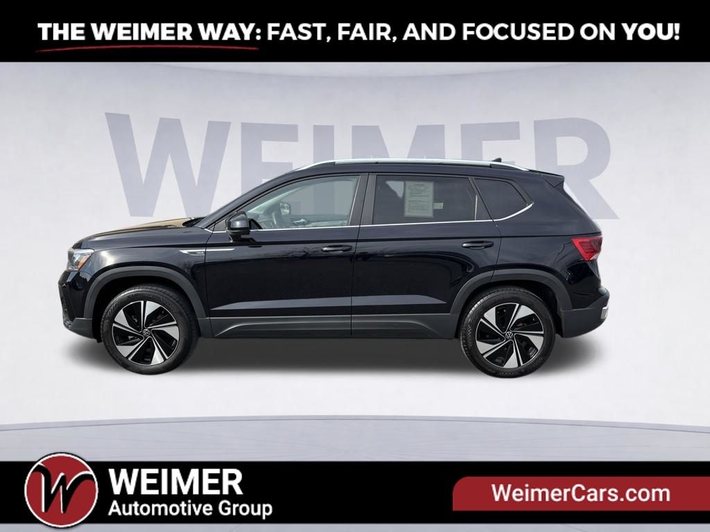 Pre-Owned 2024 Volkswagen Taos 1.5T SE - photo - 1