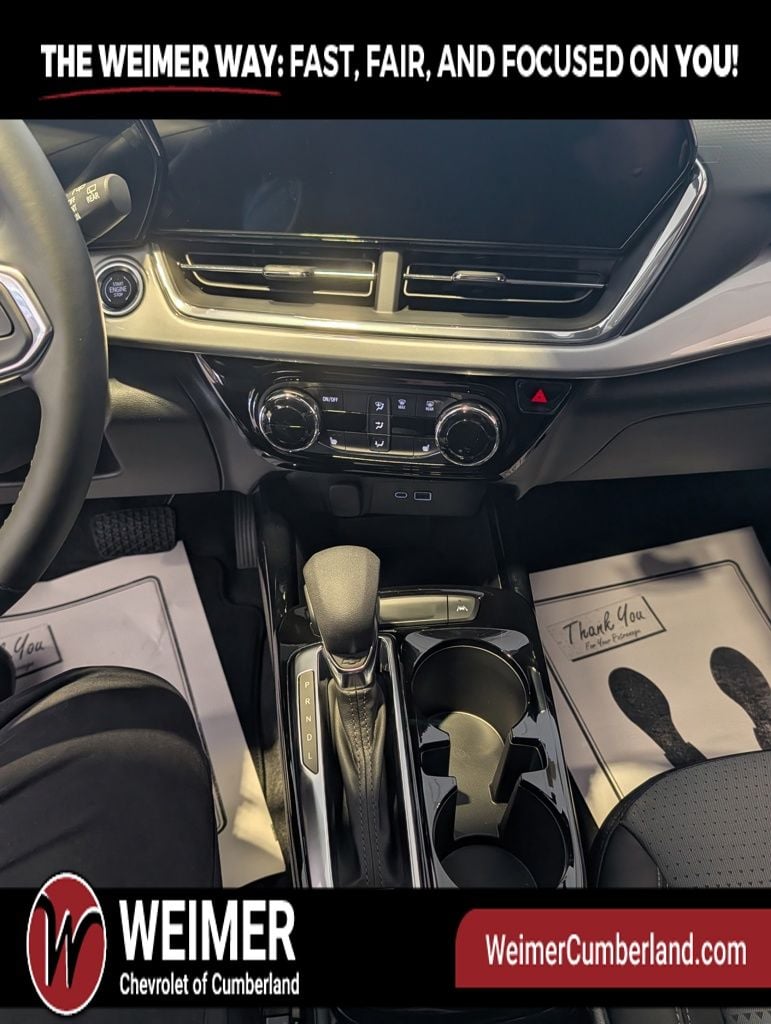 New 2026 Chevrolet Trax LT - photo - 18