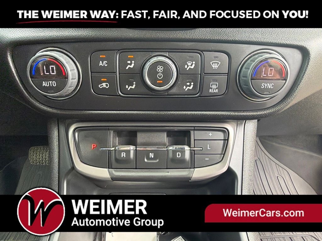 Pre-Owned 2023 GMC Terrain AT4 - photo - 24