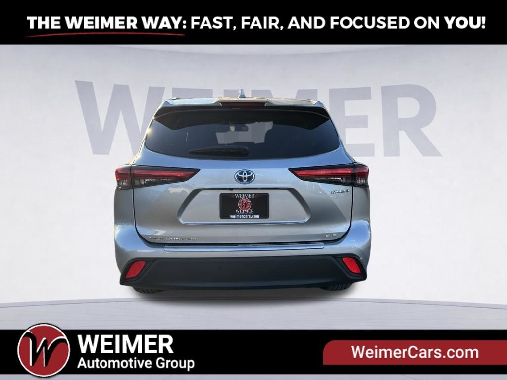 Pre-Owned 2023 Toyota Highlander Hybrid XLE - photo - 3