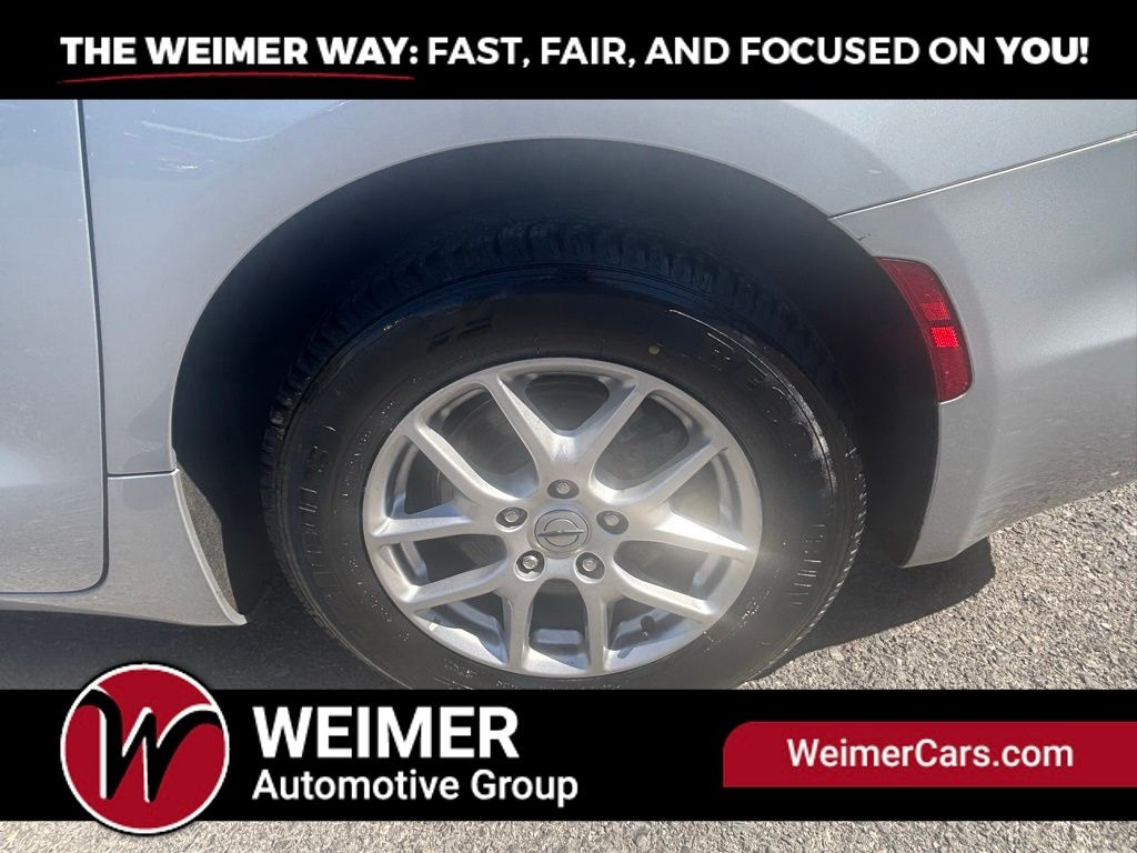 Pre-Owned 2024 Chrysler Pacifica Touring L - photo - 5