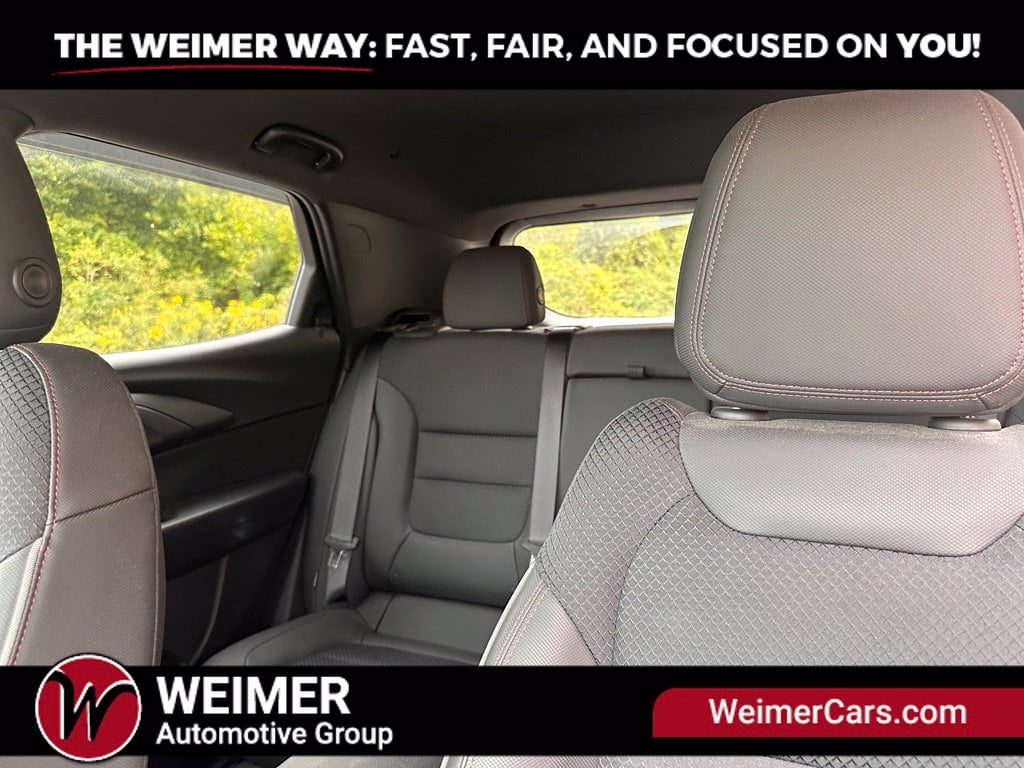 Pre-Owned 2023 Chevrolet TrailBlazer RS - photo - 16