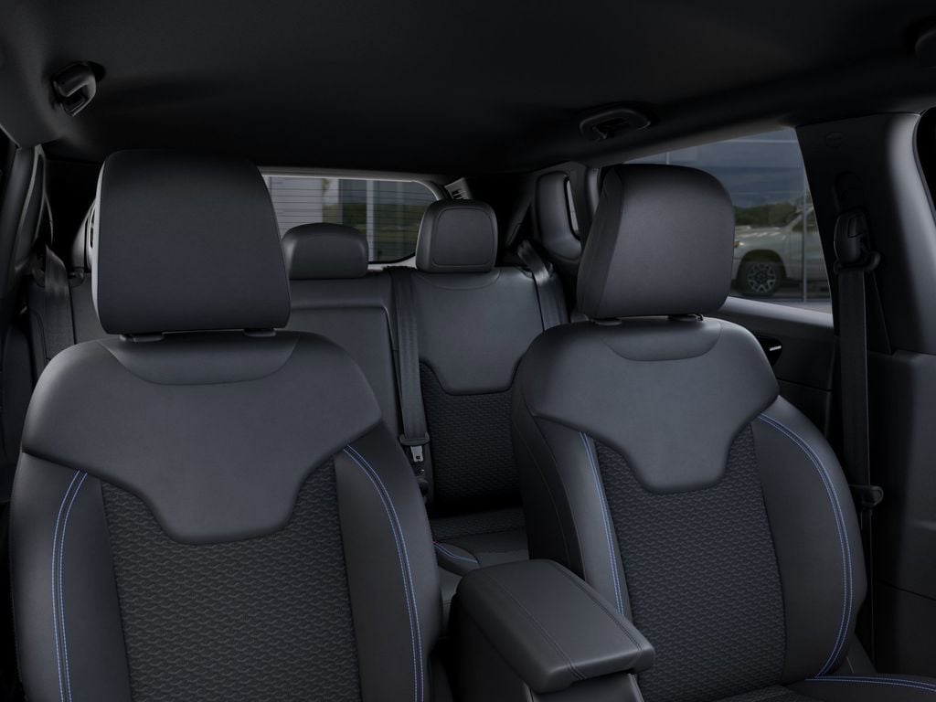 New 2026 Jeep Compass Latitude - photo - 25