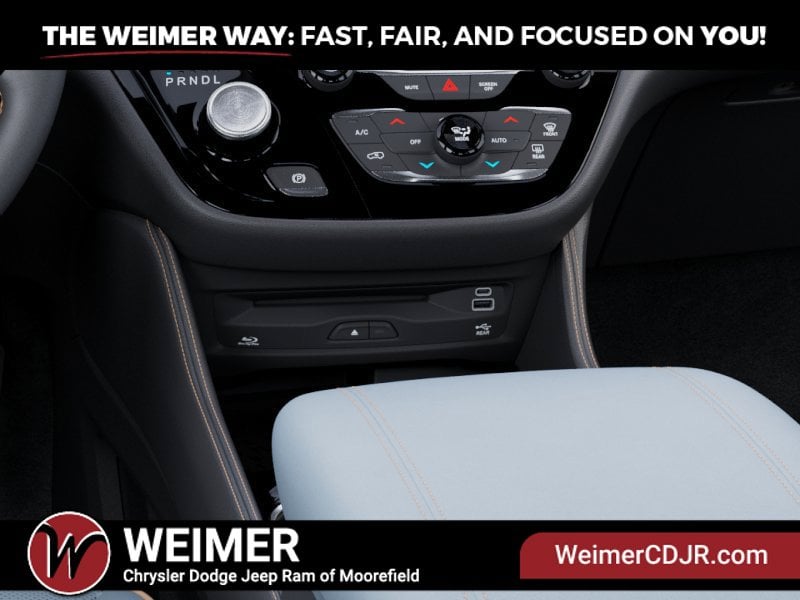 New 2027 Chrysler Pacifica Pinnacle - photo - 23