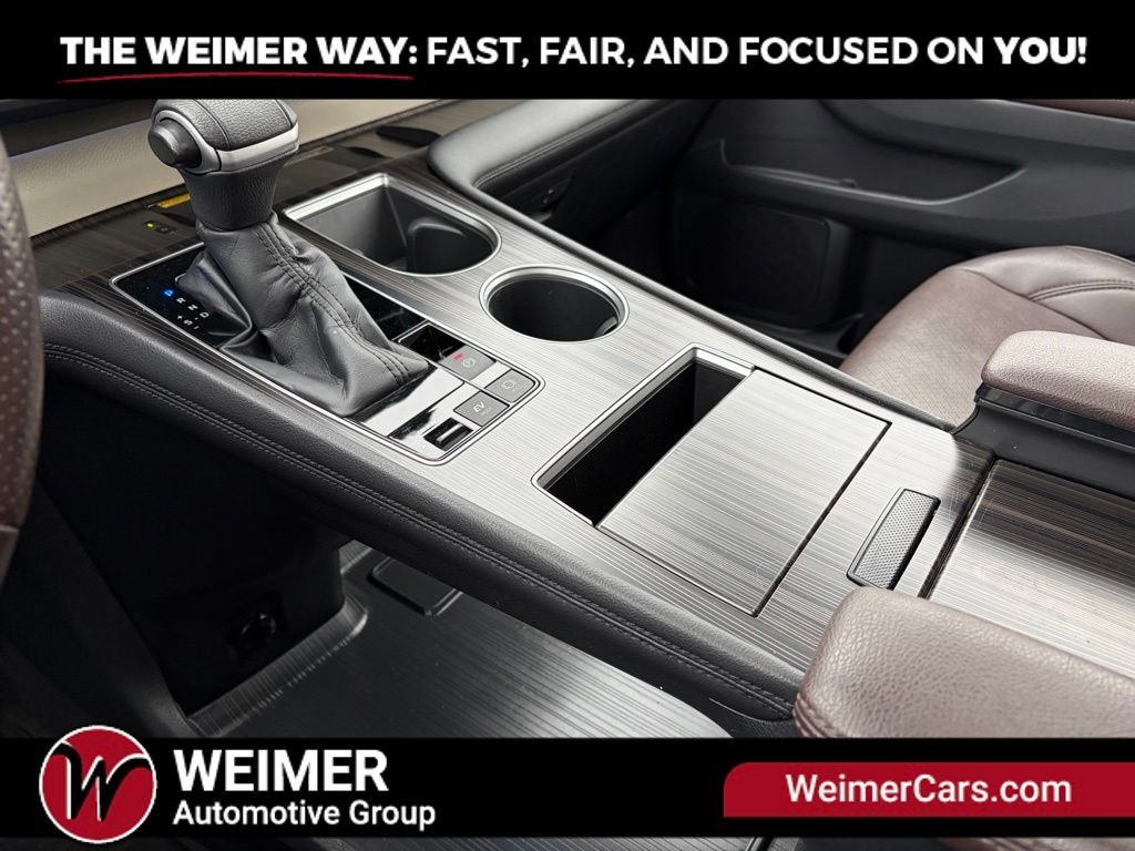 Pre-Owned 2021 Toyota Sienna Platinum - photo - 26