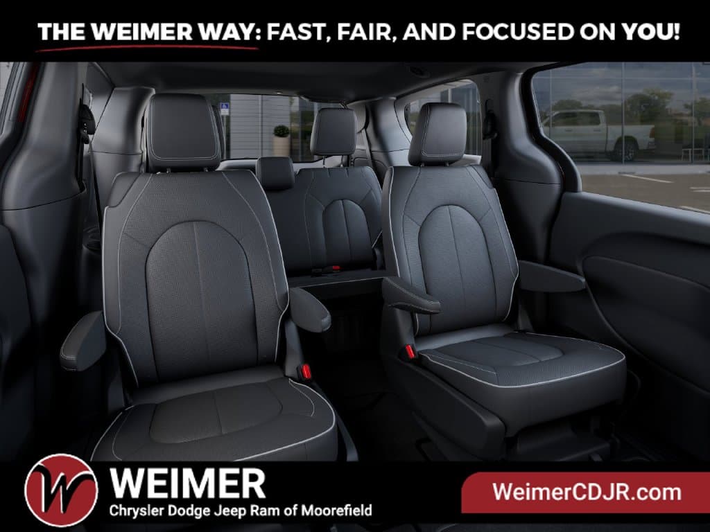 New 2027 Chrysler Pacifica Limited - photo - 14