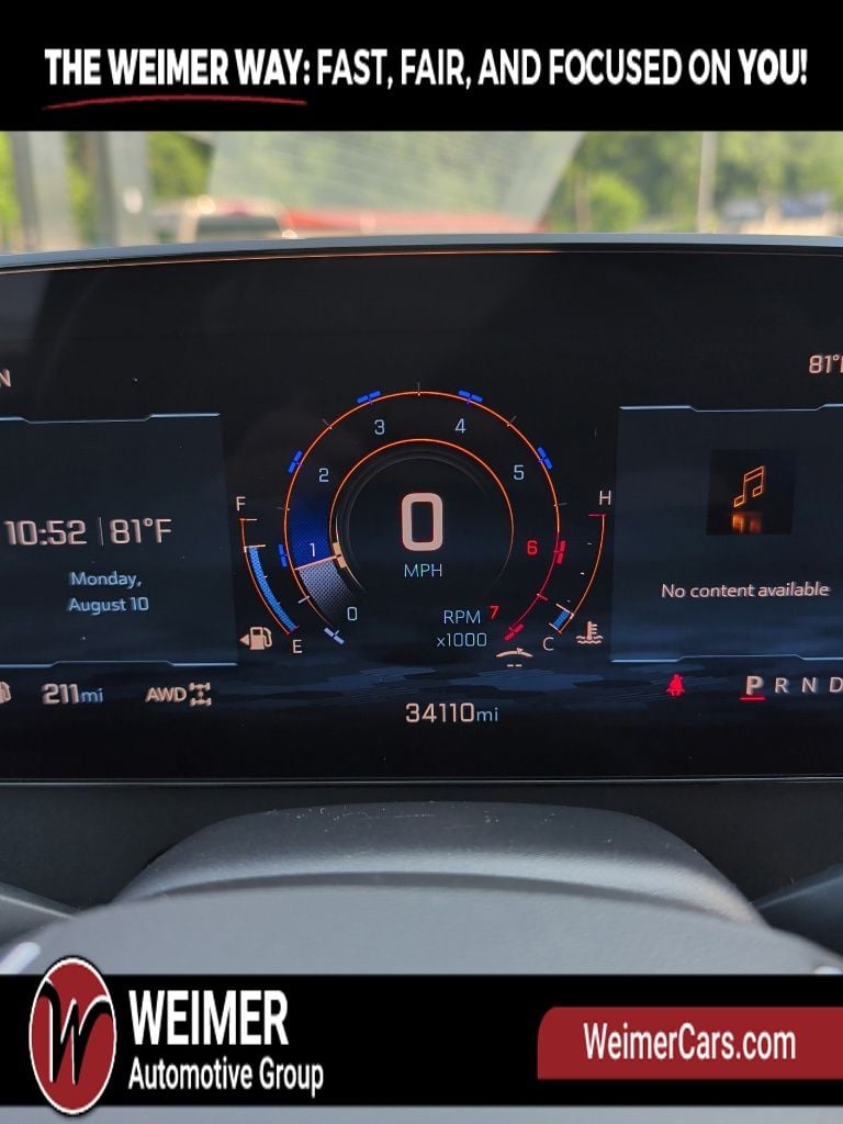 Pre-Owned 2025 Chevrolet Traverse LT - photo - 30