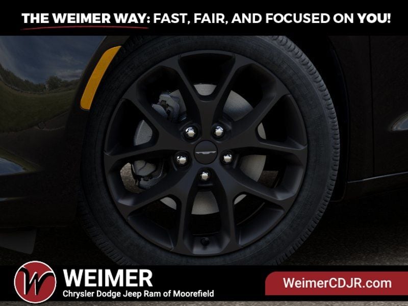 New 2027 Chrysler Pacifica Limited - photo - 7