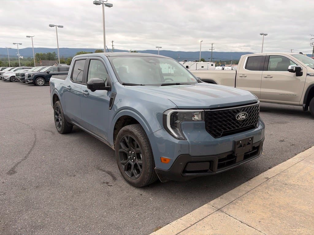 Pre-Owned 2025 Ford Maverick Lariat - photo - 2
