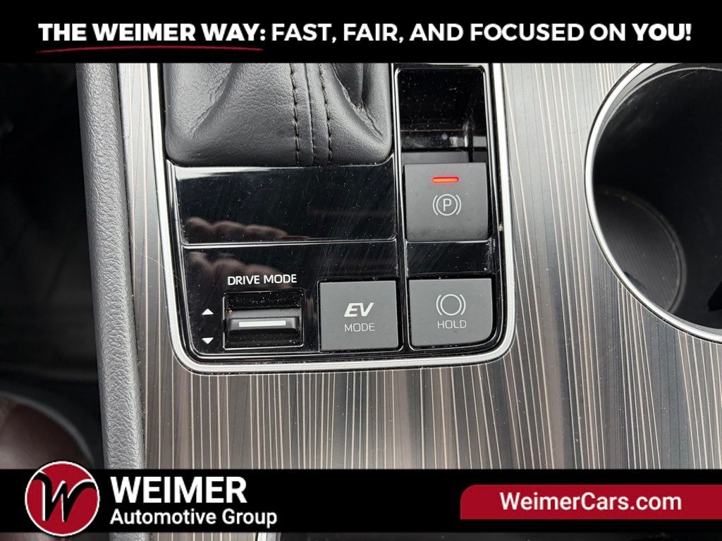 Pre-Owned 2021 Toyota Sienna Platinum - photo - 27