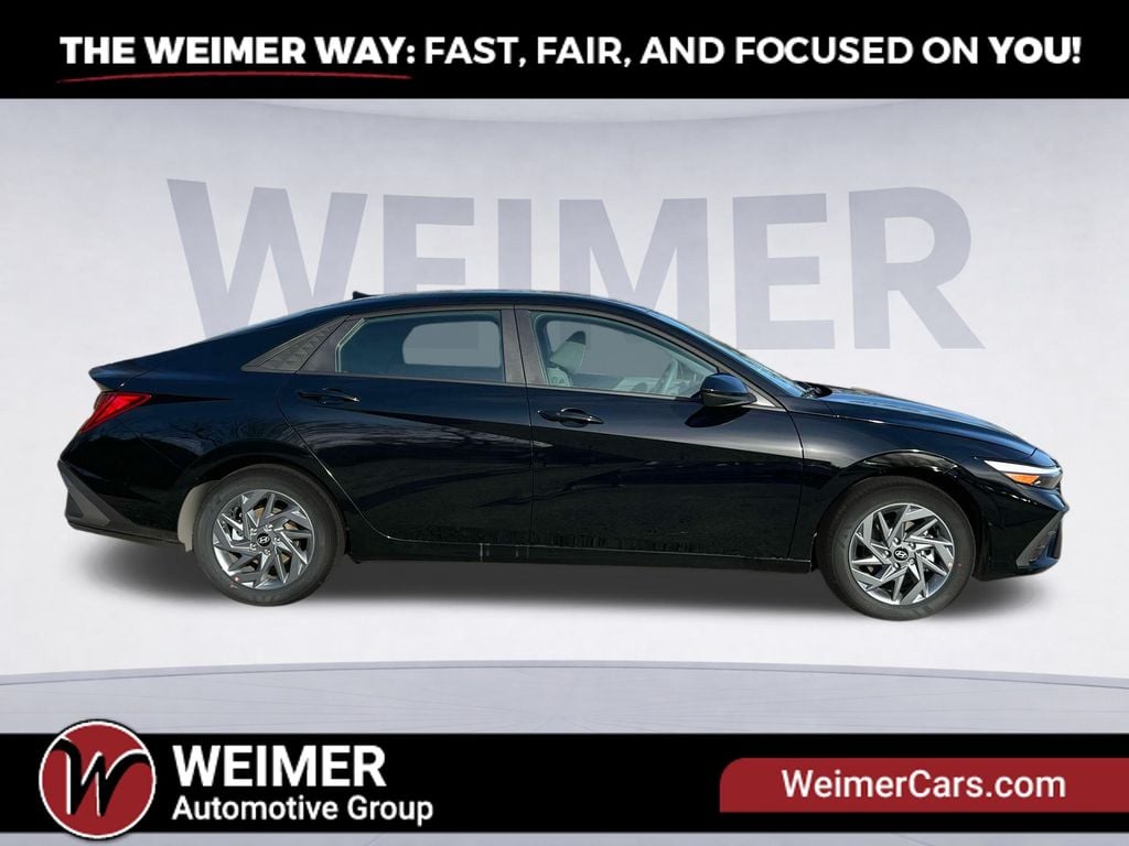 Pre-Owned 2025 Hyundai Elantra Hybrid Blue - photo - 9