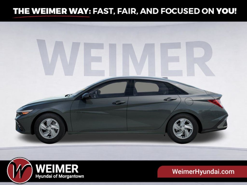 New 2026 Hyundai Elantra SE - photo - 2